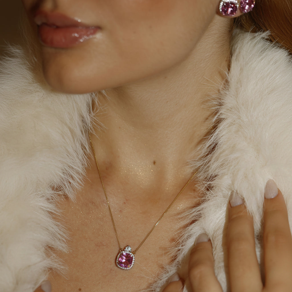 Conjunto Brinco e Colar Rosa Ródio Branco
